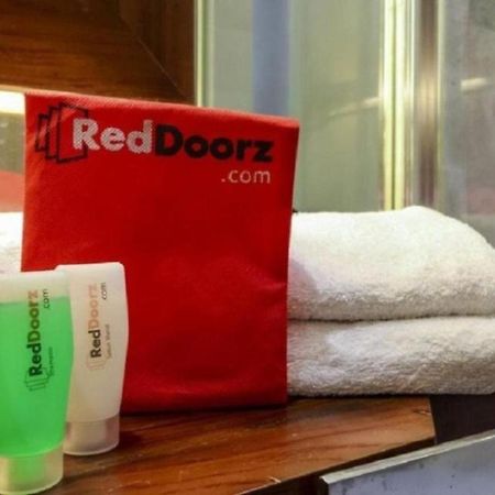 Reddoorz Apartment Near Summarecon Mall Serpong Tangerang Exterior foto