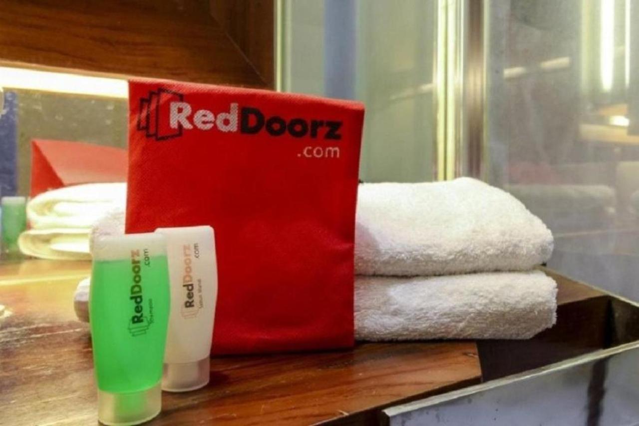Reddoorz Apartment Near Summarecon Mall Serpong Tangerang Exterior foto